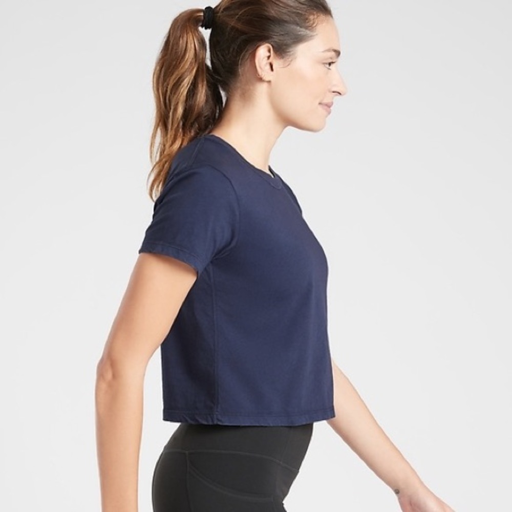 NWOT Athleta Studio Crop Short Sleeve Tee, M, navy